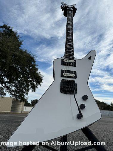DEAN Z CLASSIC WHITE SELECT GUITAR w/ KAHLER NAMM 2021 w/ CASE NEW